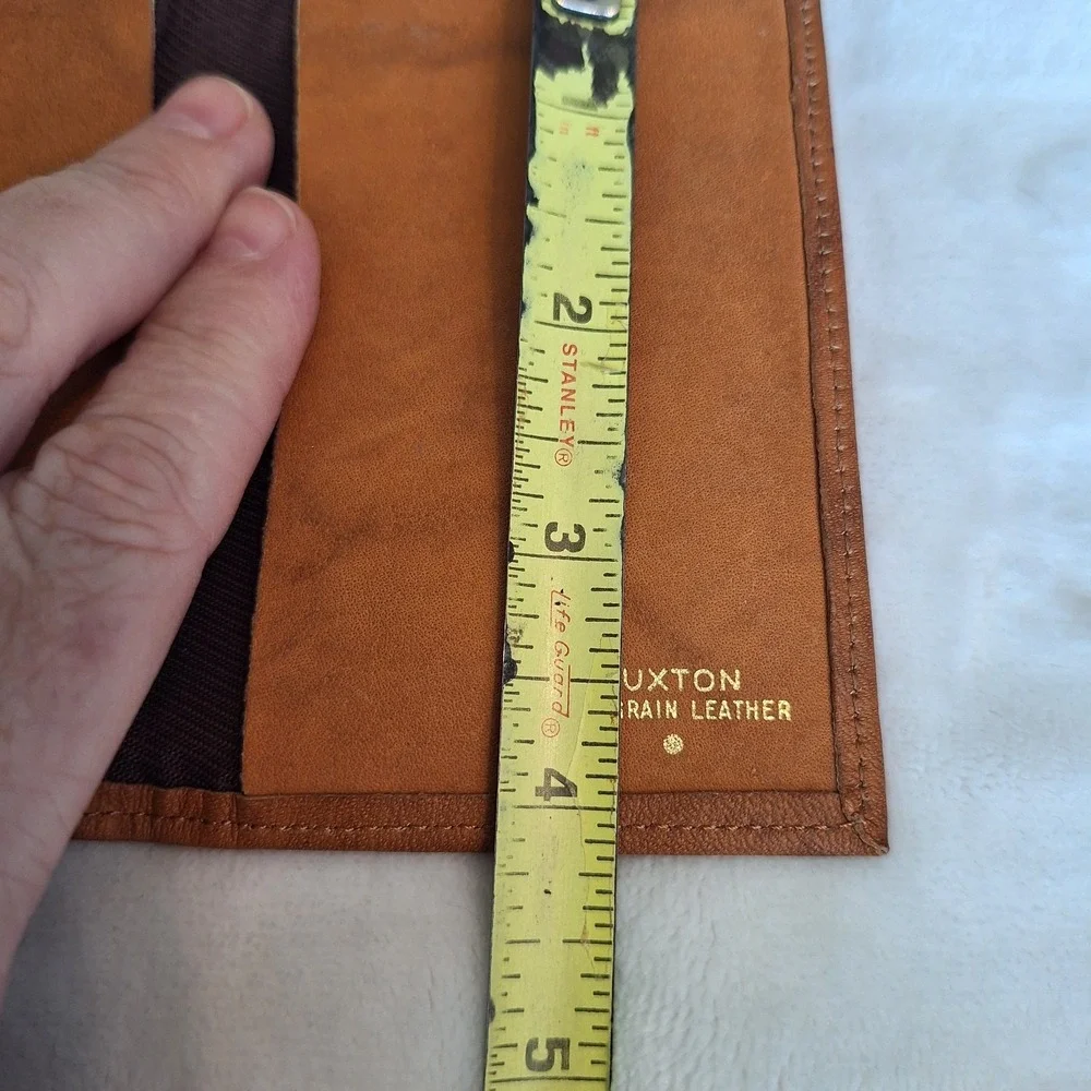 VTG BUXTON Men's Top Grain Leather Tri-Fold Wallet Brown Tan Small Mark On Back